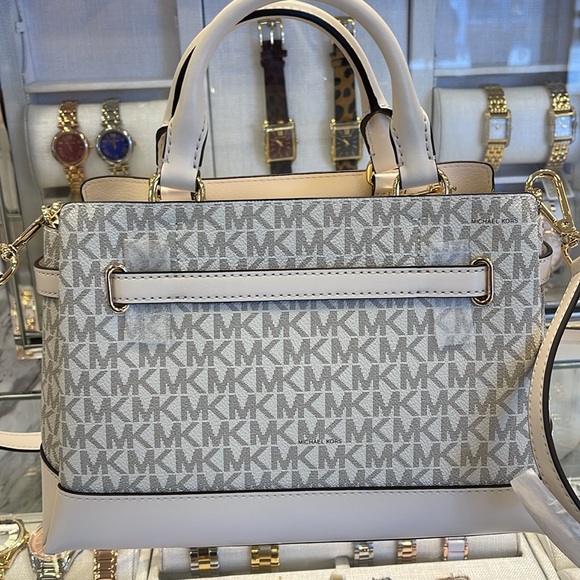 Michael Kors Reed Small Belted Logo Satchel Crossbody CZ Bag
Lt Cream Multi
NWT - Picture 5 of 16